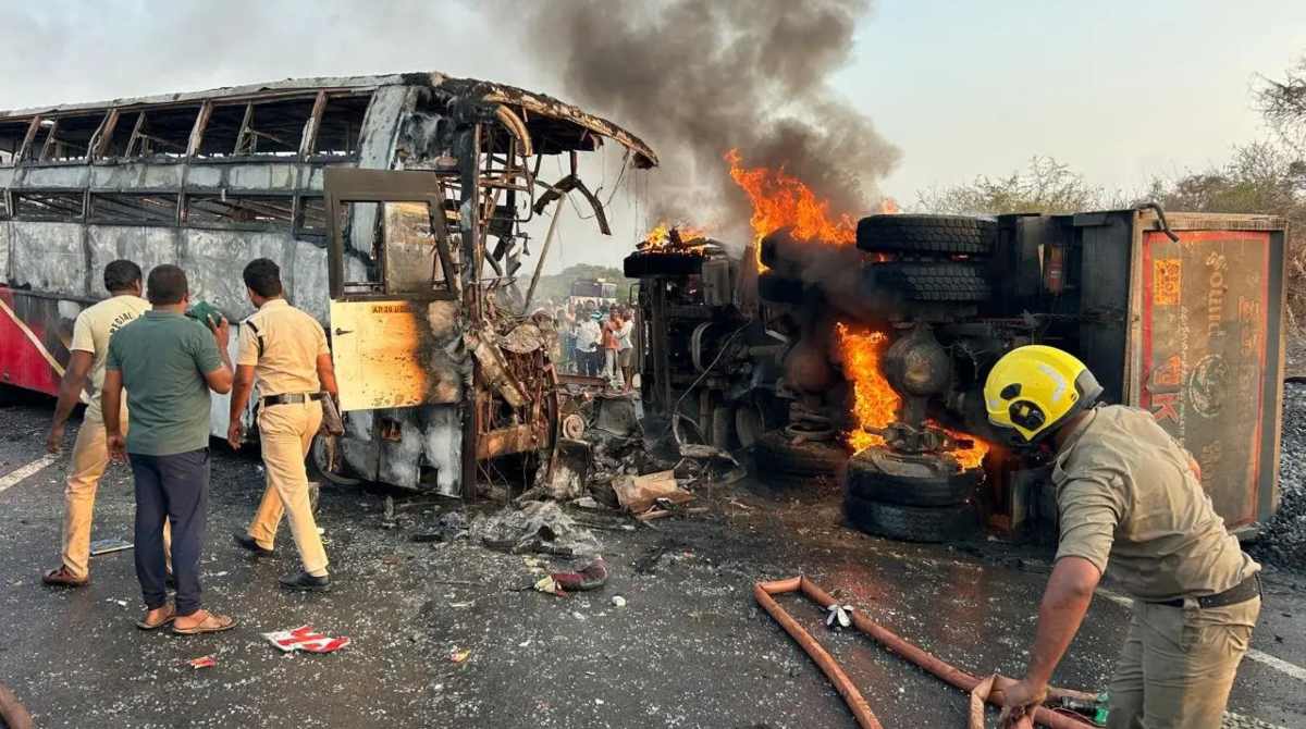 15 dead in bus and lorry collision in Prakasam district