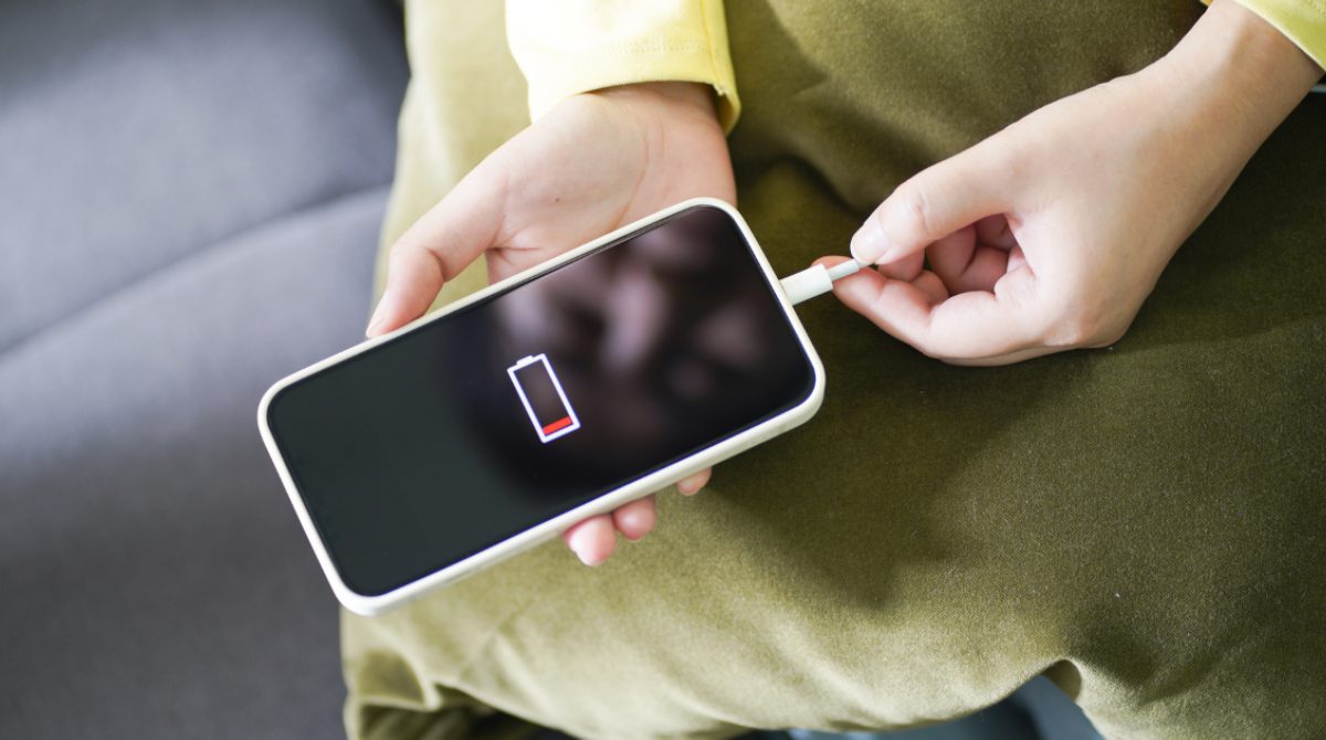 Does GPS Tracking Kill Phone Battery? Myths vs. Reality