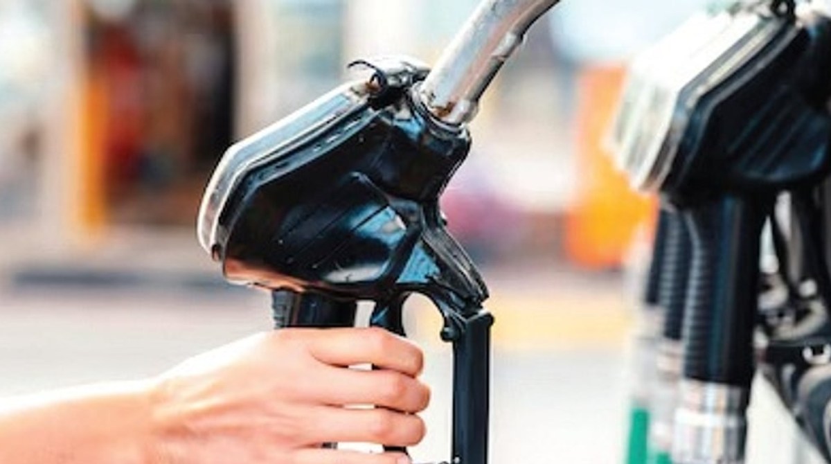 Women-run petrol pumps to be set up in every district in Telangana