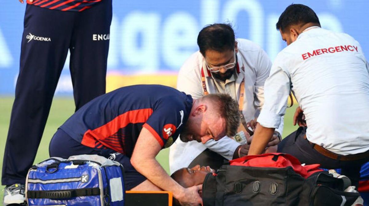 IPL 2026: క్యాచ్ పట్టబోయి.. ఎగిరిపడ్డాడు.. వీడియో చూసేయండి